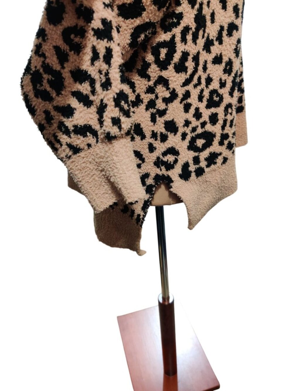 Joyspun Sweater Plus Size XL 16 18  Leopard Print Cozy Pullover Mob Wife Soft - Picture 8 of 12